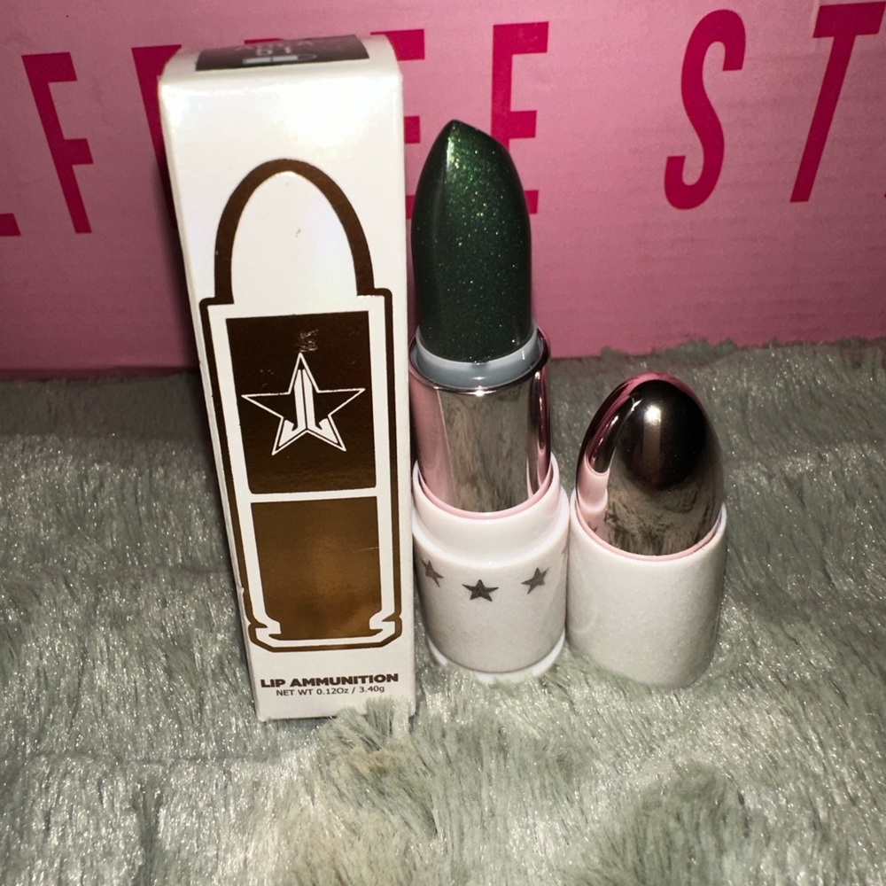 Jeffree Star Cosmetics Lip Ammunition Green Lipstick in Area 51 New. Rare